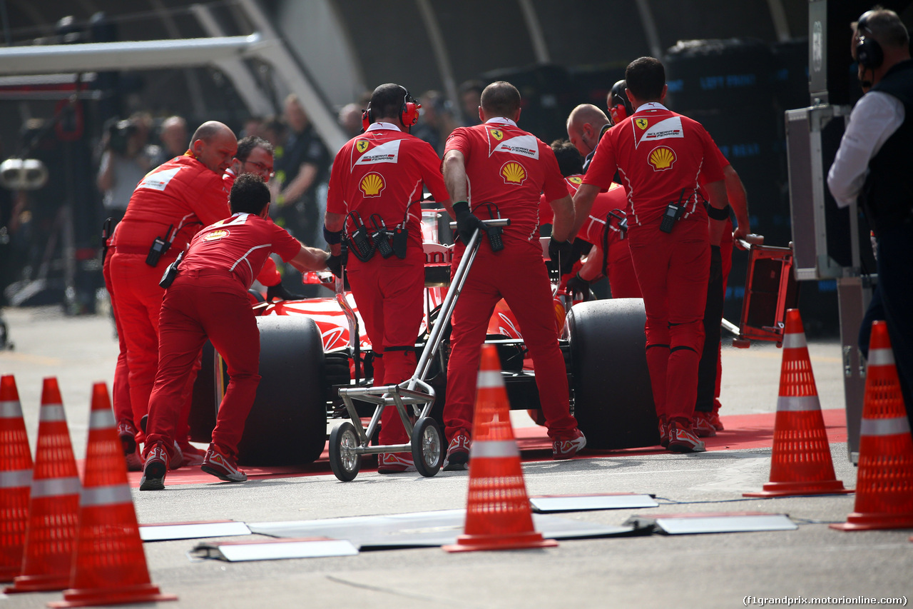 GP CINA, 08.04.2017 - Qualifiche, Sebastian Vettel (GER) Ferrari SF70H