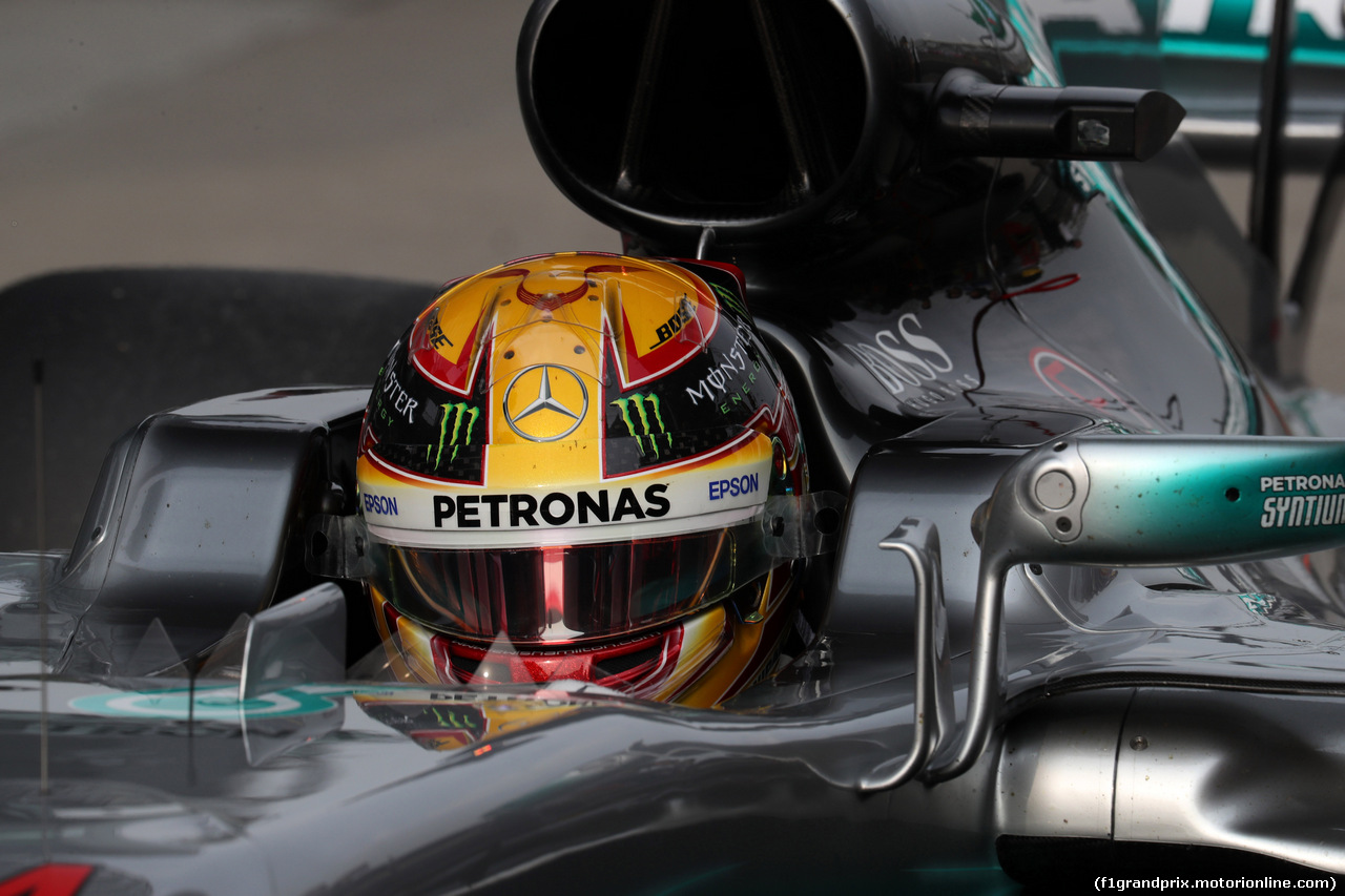 GP CINA, 08.04.2017 - Qualifiche, Lewis Hamilton (GBR) Mercedes AMG F1 W08 pole position