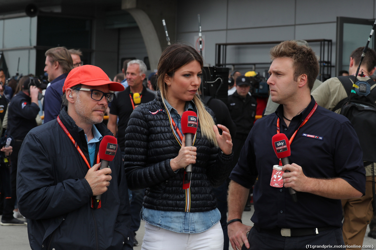 GP CINA, 08.04.2017 - Qualifiche, Jacques Villeneuve (CAN), Federica Masolin, Sky e Davide Valsecchi (ITA), Sky TV