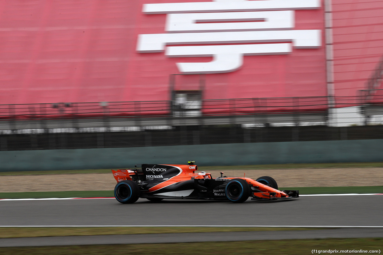 GP CINA, 07.04.2017 - Prove Libere 1, Stoffel Vandoorne (BEL) McLaren MCL32