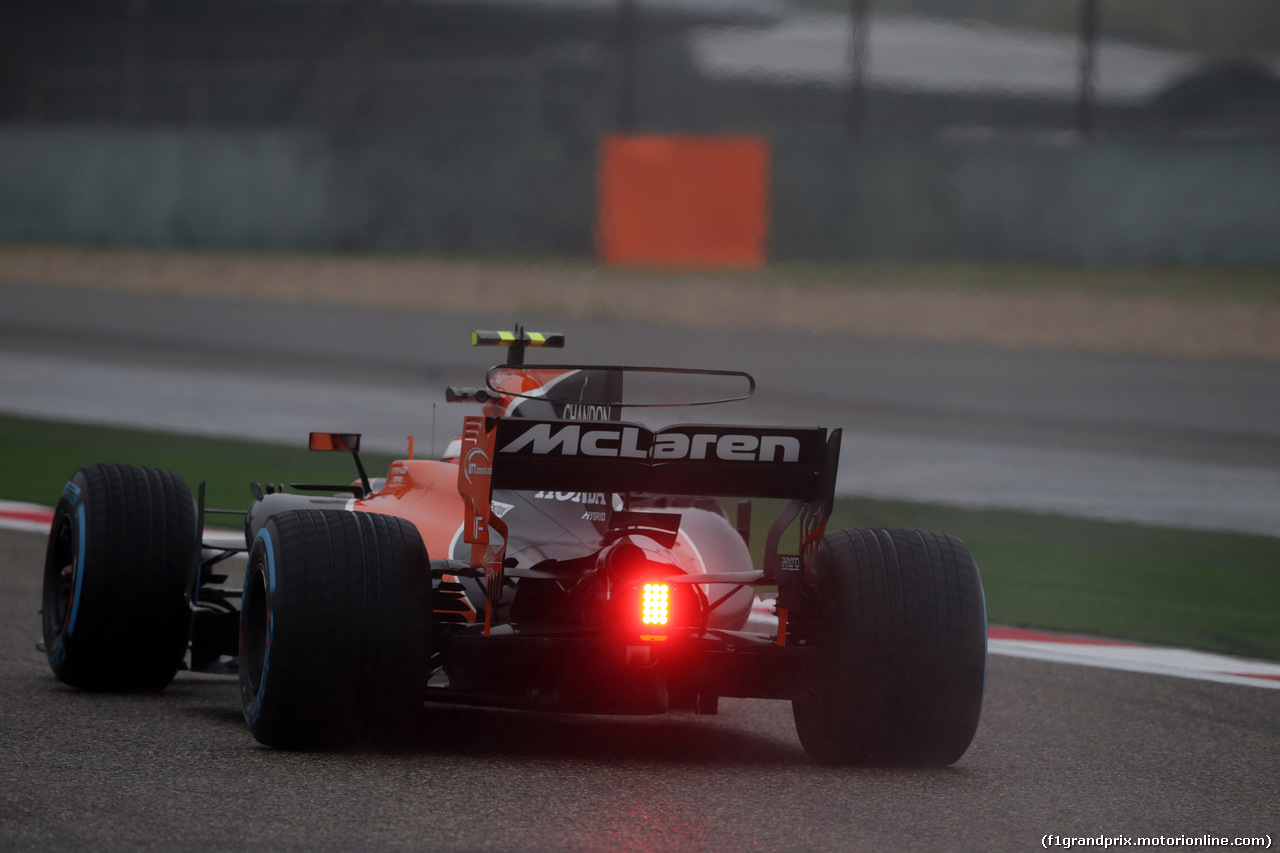 GP CINA, 07.04.2017 - Prove Libere 1, Stoffel Vandoorne (BEL) McLaren MCL32