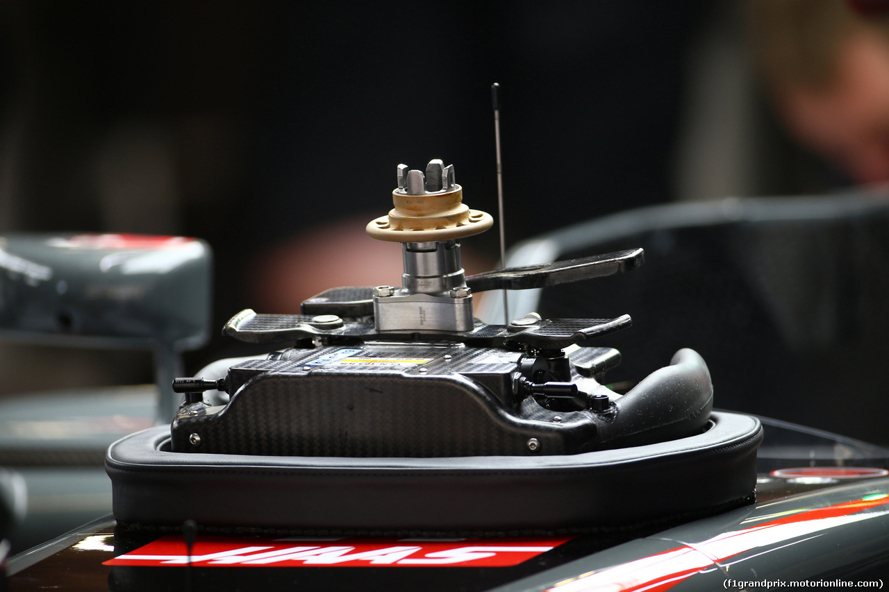 GP CINA, 07.04.2017 - Prove Libere 1, The steering wheel of Haas F1 Team VF-17