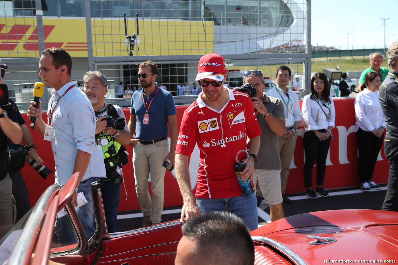 GP GIAPPONE, 08.10.2017- driver parade, Sebastian Vettel (GER) Ferrari SF70H