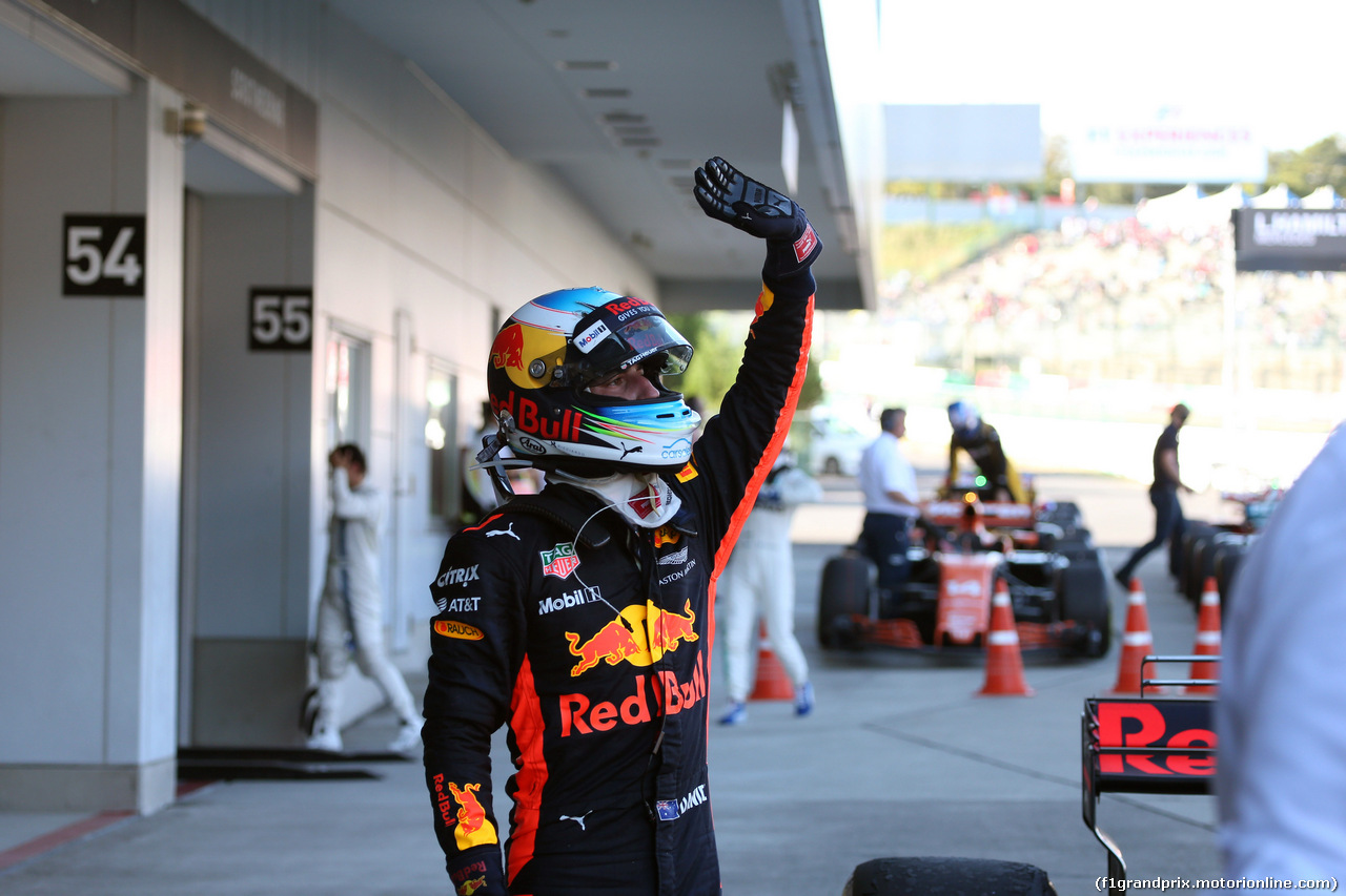 GP GIAPPONE, 08.10.2017- Festeggiamenti in parc fermee, Daniel Ricciardo (AUS) Red Bull Racing RB13