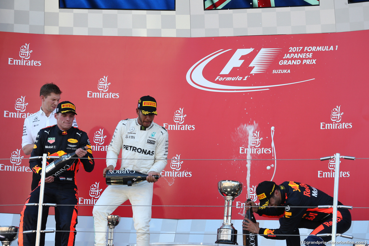 GP GIAPPONE, 08.10.2017- Gara, the podium: winner Lewis Hamilton (GBR) Mercedes AMG F1 W08 , 2nd Max Verstappen (NED) Red Bull Racing RB13 e 3rd Daniel Ricciardo (AUS) Red Bull Racing RB13