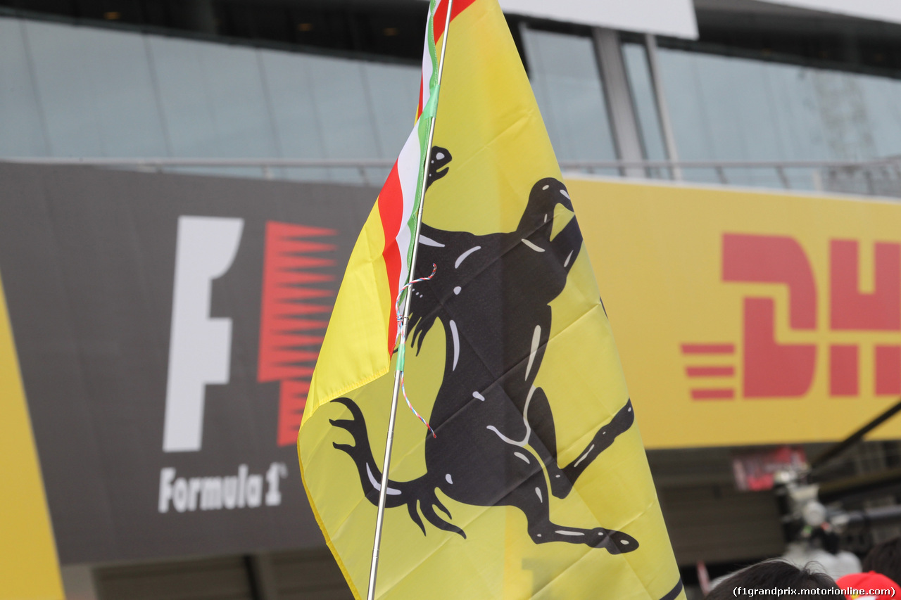 GP GIAPPONE, 05.10.2017- Ferrari Flags