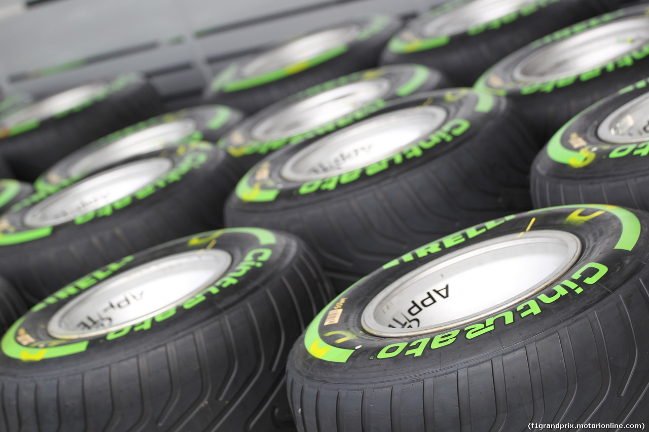 GP GIAPPONE, 05.10.2017- Tyres