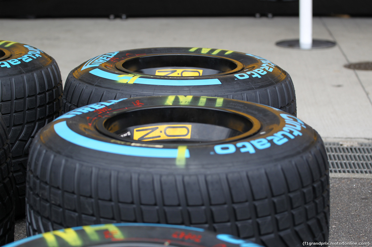 GP GIAPPONE, 05.10.2017- Tyres