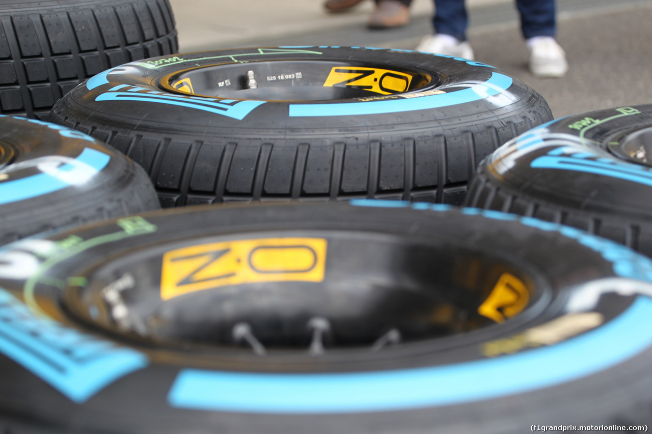 GP GIAPPONE, 05.10.2017- Tyres