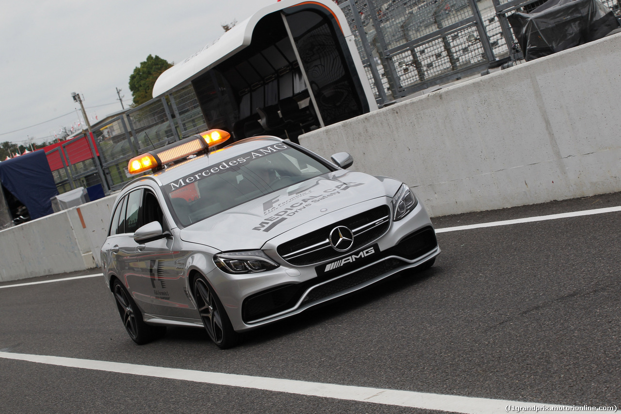 GP GIAPPONE, 05.10.2017- Mercedes Medical Car