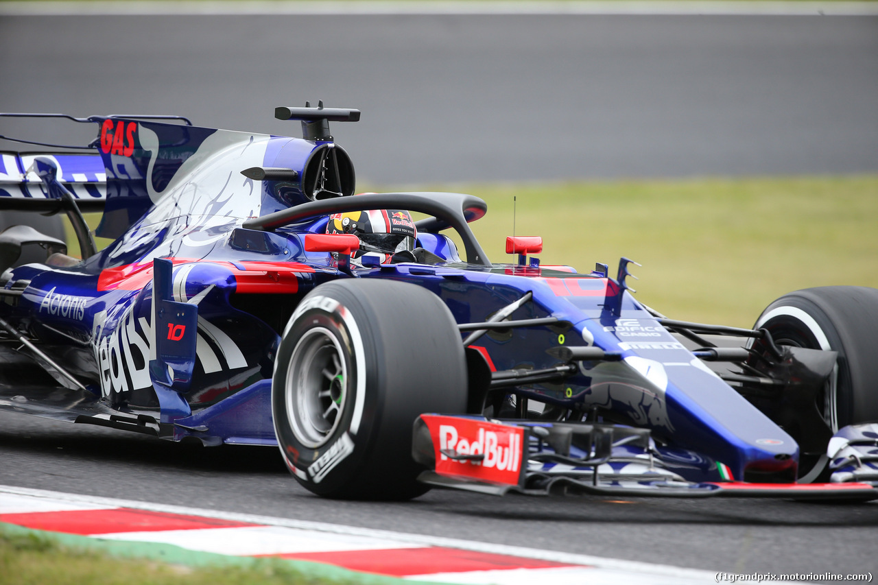 GP GIAPPONE, 06.10.2017- Prove Libere 1, Pierre Gasly (FRA) Scuderia Toro Rosso STR12 equipped with HALO