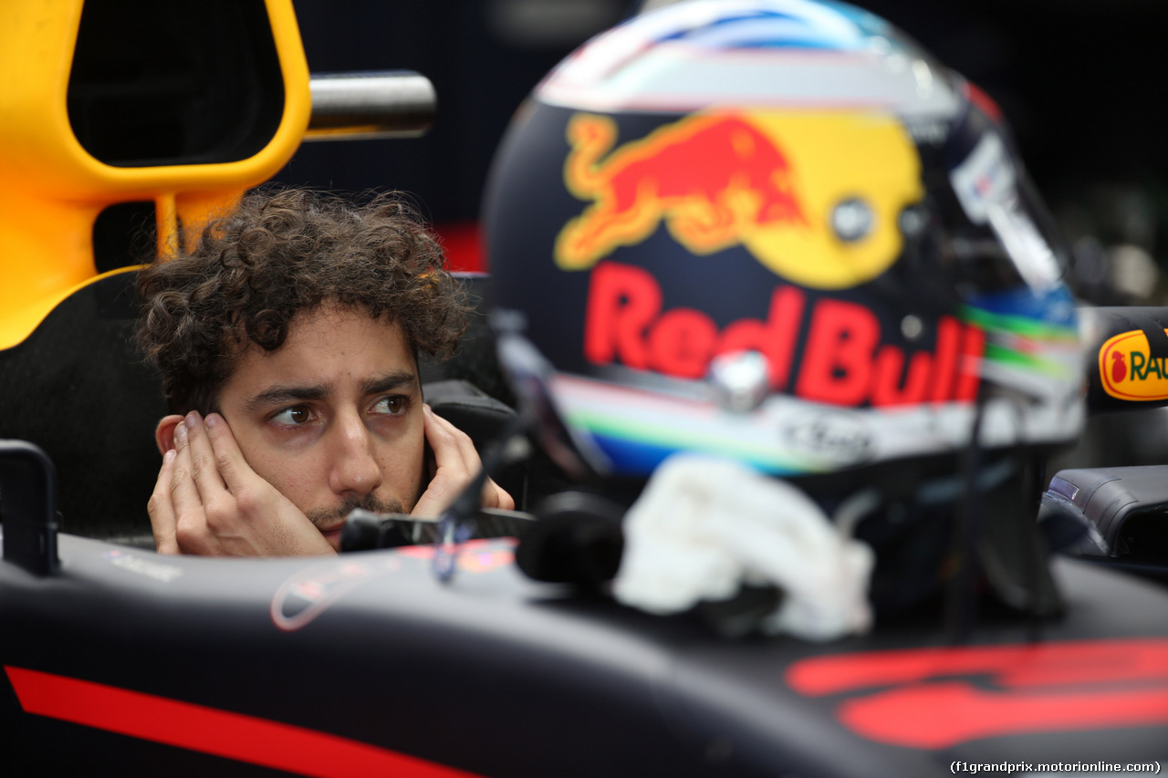 GP GIAPPONE, 06.10.2017- Prove Libere 1,  Daniel Ricciardo (AUS) Red Bull Racing RB13