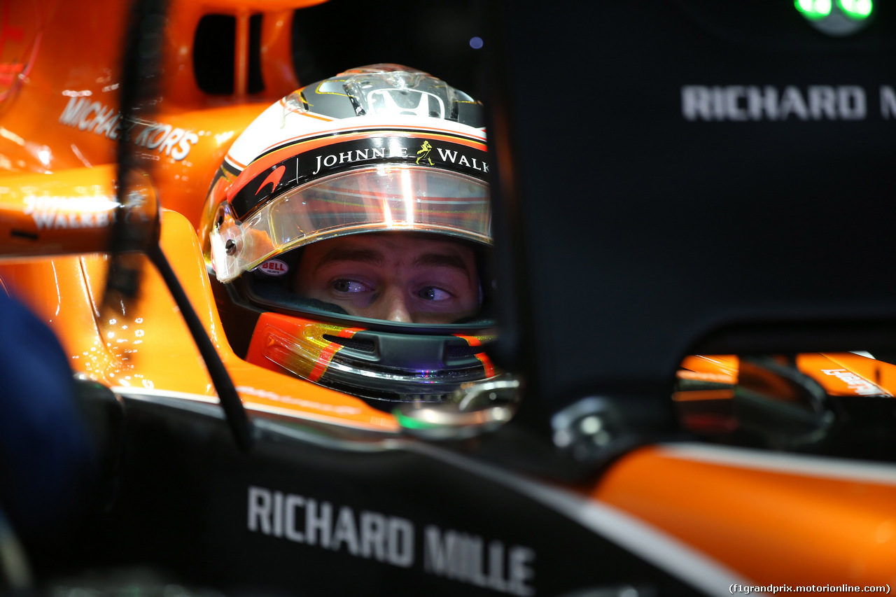 GP GIAPPONE, 06.10.2017- Prove Libere 2, Stoffel Vandoorne (BEL) McLaren MCL32