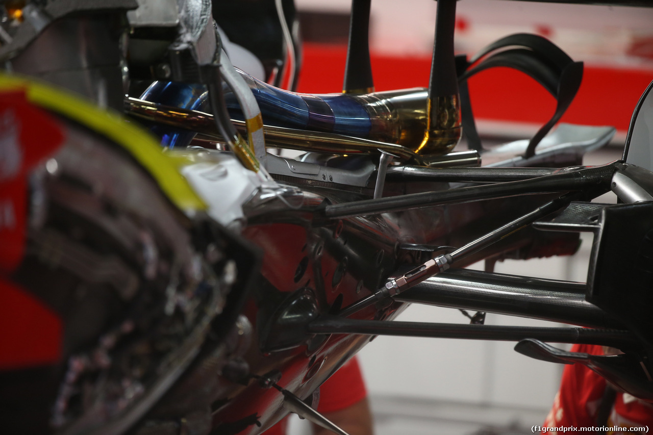 GP GIAPPONE, 06.10.2017- Prove Libere 2, Sebastian Vettel (GER) Ferrari SF70H gearbox