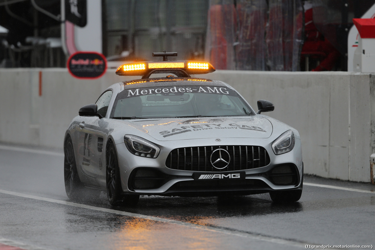 GP GIAPPONE, 06.10.2017- Prove Libere 2, Safety Car checks the track condition