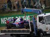 GP GIAPPONE, 06.10.2017- Free Practice 1, Carlos Sainz Jr (ESP) Scuderia Toro Rosso STR12 on the tow truck after the crash