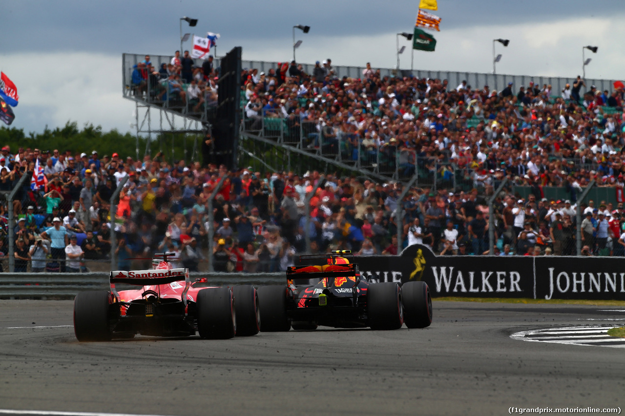 GP GRAN BRETAGNA, 16.07.2017 - Gara, Sebastian Vettel (GER) Ferrari SF70H e Max Verstappen (NED) Red Bull Racing RB13