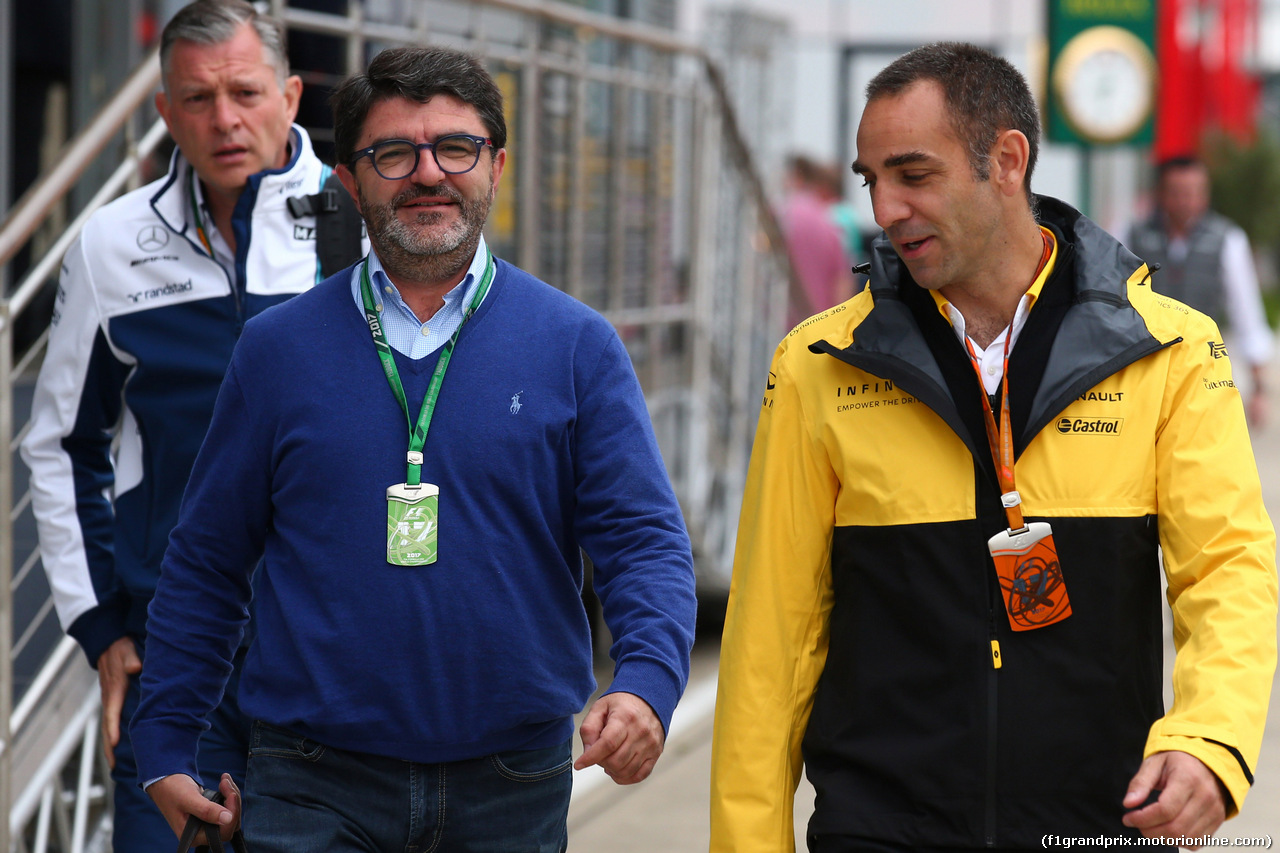 GP GRAN BRETAGNA, 15.07.2017 - Luis Garcia Abad (ESP), manager of Fernando Alonso (ESP) e Cyril Abiteboul (FRA) Renault Sport F1 Managing Director