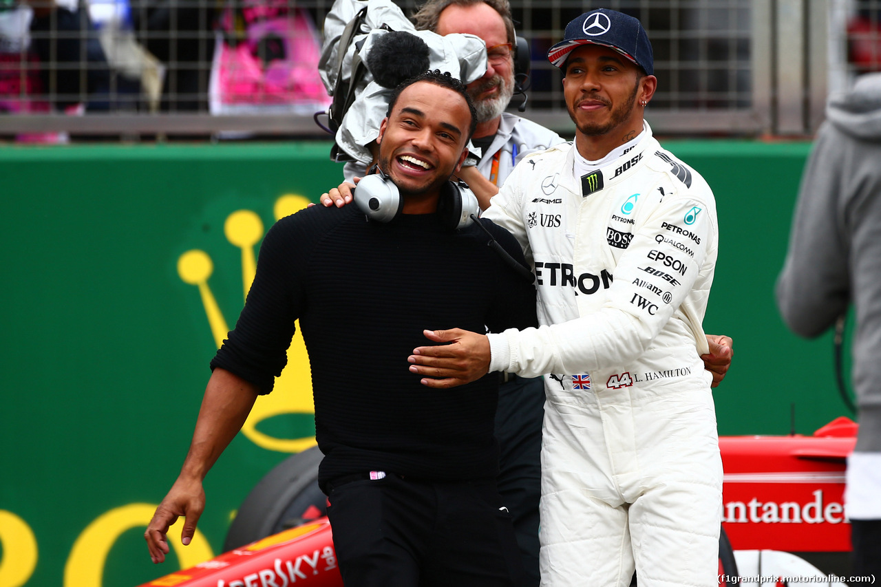 GP GRAN BRETAGNA, 15.07.2017 - Qualifiche, Lewis Hamilton (GBR) Mercedes AMG F1 W08 e his brother Nicolas