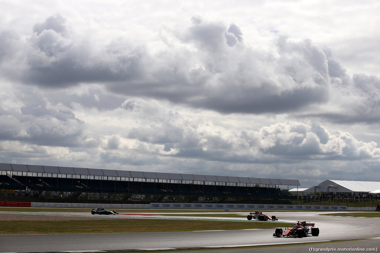 GP GRAN BRETAGNA, 14.07.2017 - Prove Libere 1, Fernando Alonso (ESP) McLaren MCL32 e Stoffel Vandoorne (BEL) McLaren MCL32