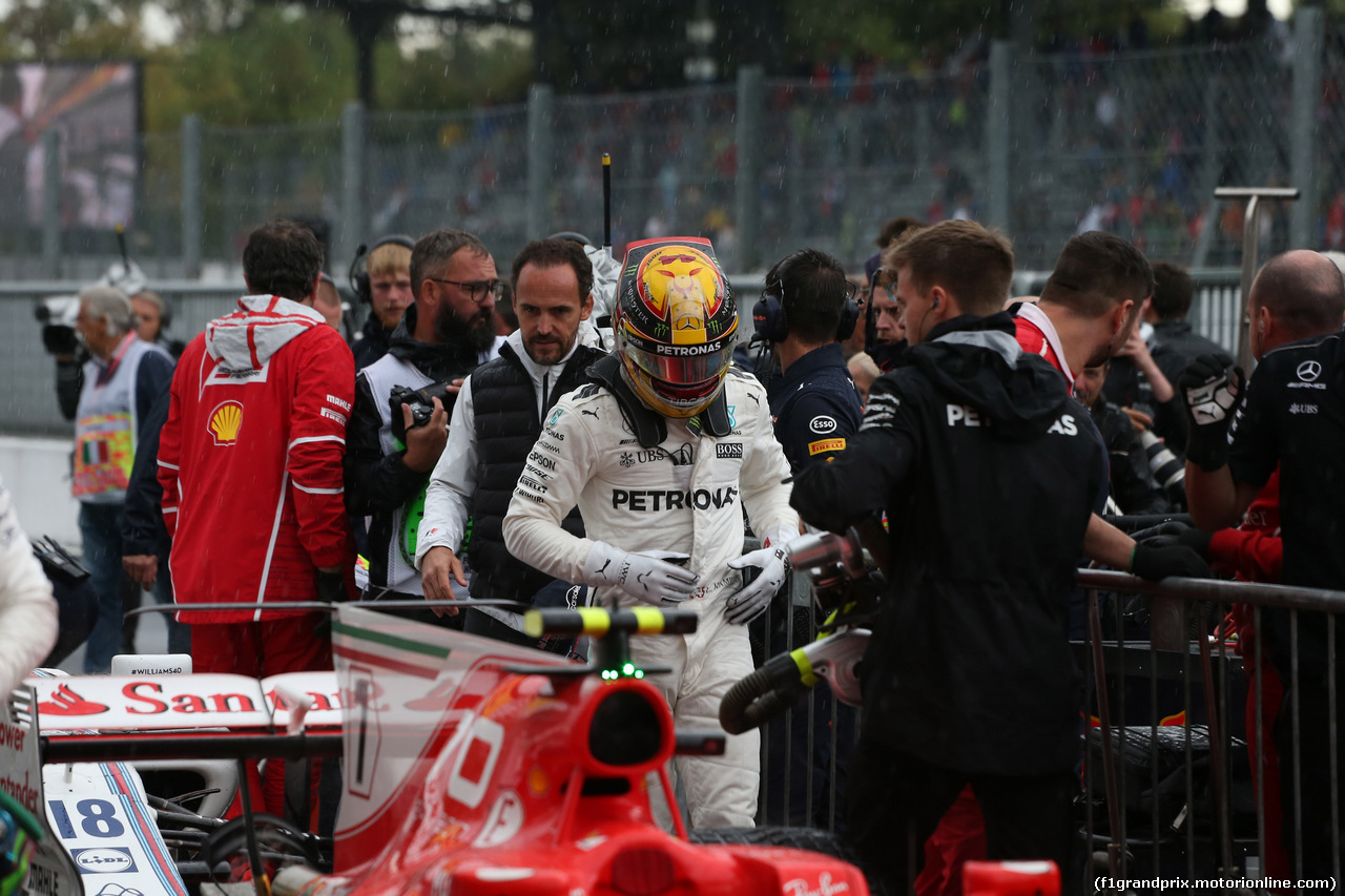GP ITALIA, 02.09.2017- Qualifiche celebration: pole position Lewis Hamilton (GBR) Mercedes AMG F1 W08