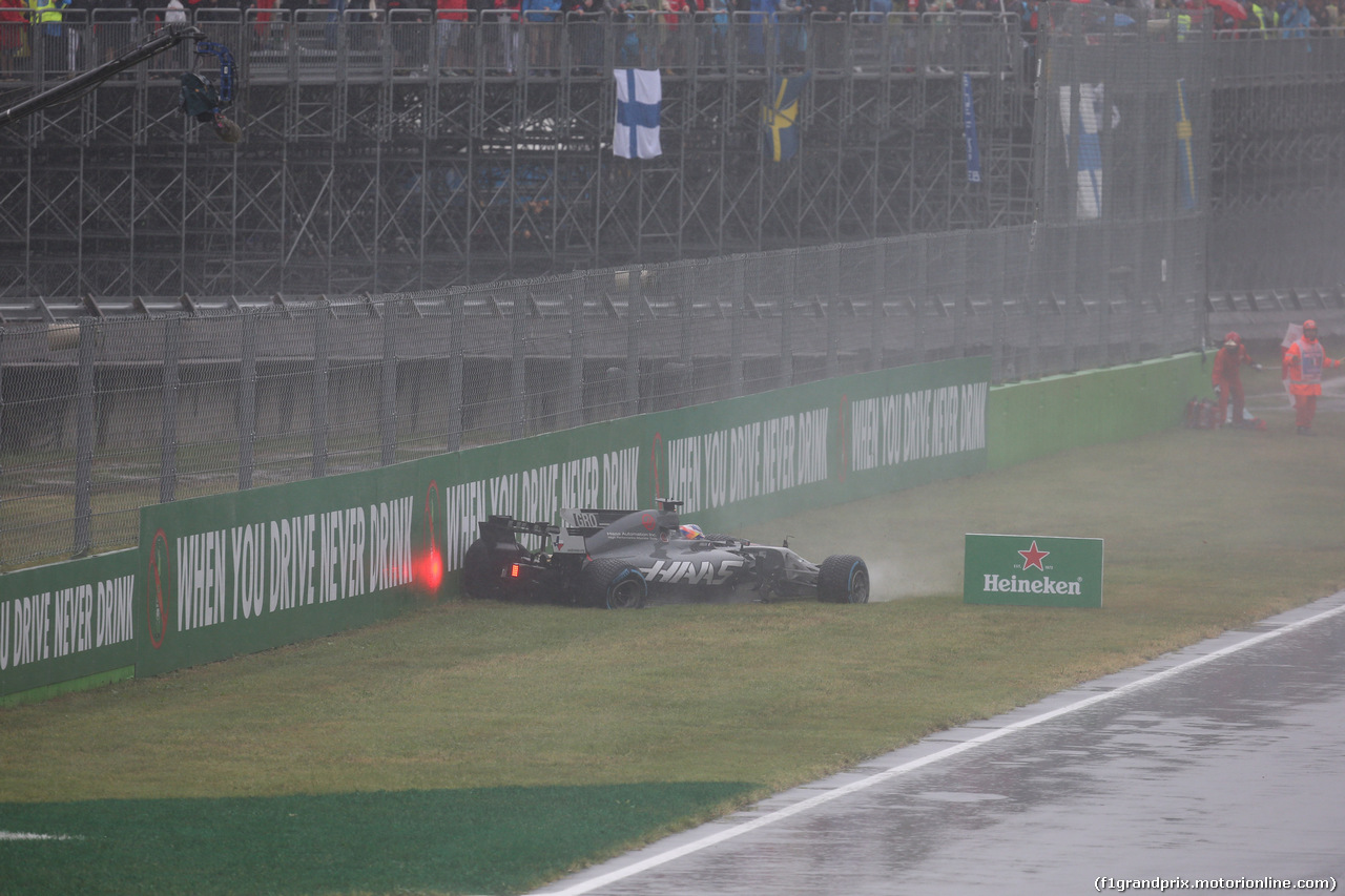 GP ITALIA, 02.09.2017- Qualifiche, Romain Grosjean (FRA) Haas F1 Team VF-17 crash