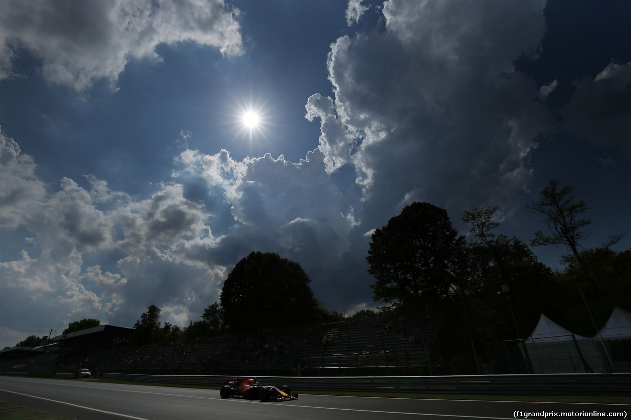 GP ITALIA, 01.09.2017- Prove Libere 2, Max Verstappen (NED) Red Bull Racing RB13