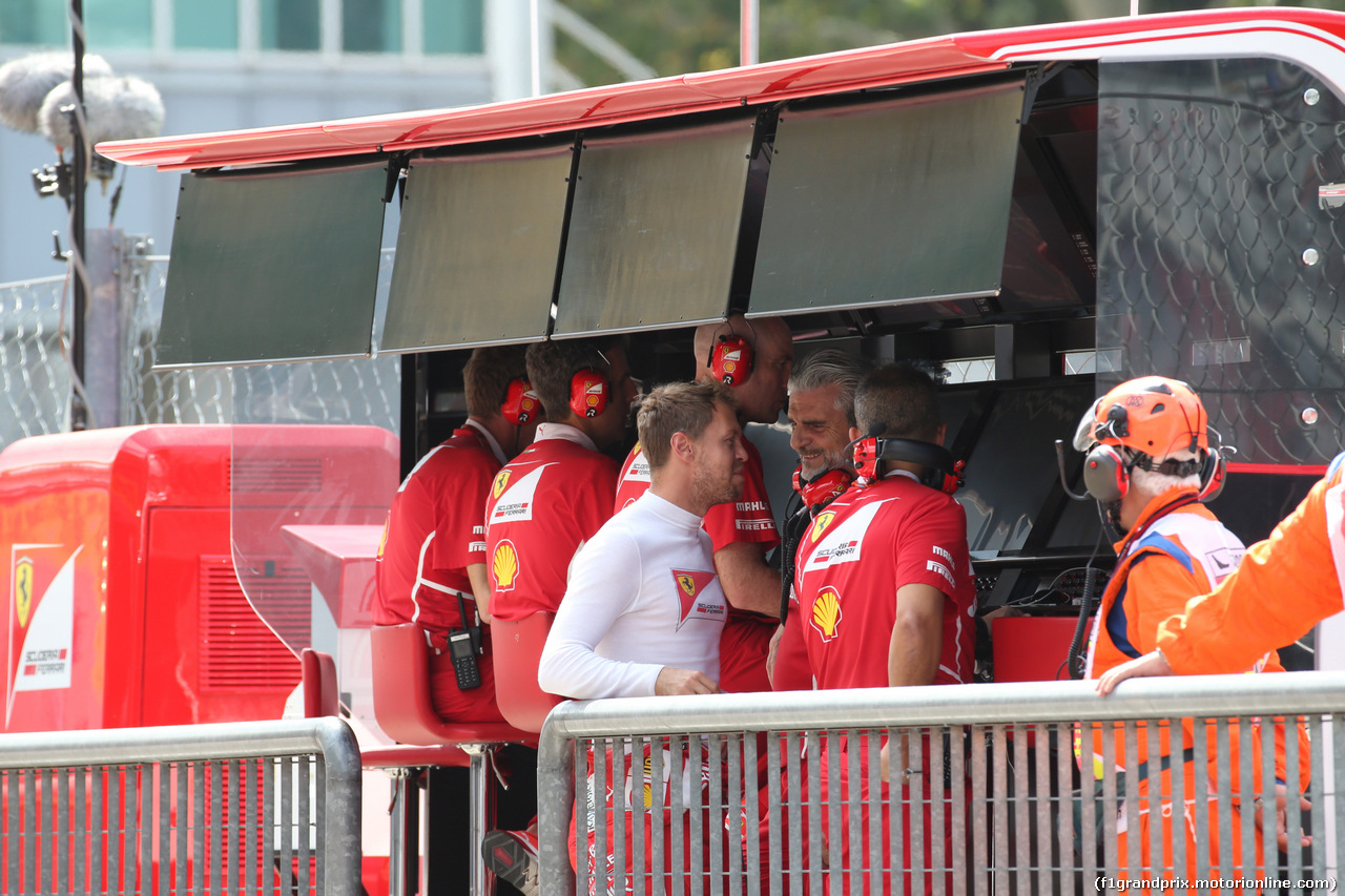 GP ITALIA, 01.09.2017- Prove Libere 2, Sebastian Vettel (GER) Ferrari SF70H e Maurizio Arrivabene (ITA) Ferrari Team Principal
