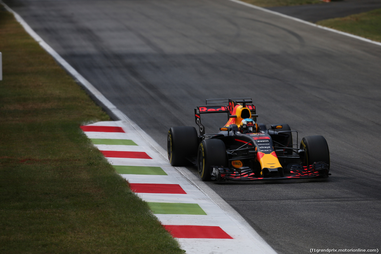 GP ITALIA, 01.09.2017- Prove Libere 2, Daniel Ricciardo (AUS) Red Bull Racing RB13