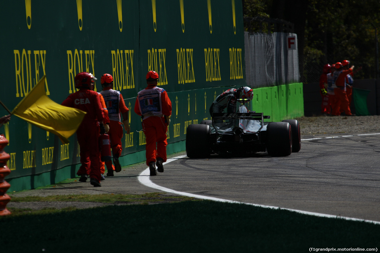 GP ITALIA, 01.09.2017- Prove Libere 2, Romain Grosjean (FRA) Haas F1 Team VF-17 stop in the track