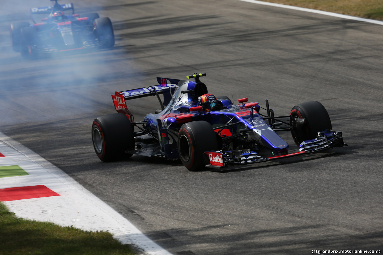 GP ITALIA, 01.09.2017- Prove Libere 2, Carlos Sainz Jr (ESP) Scuderia Toro Rosso STR12 engine failure
