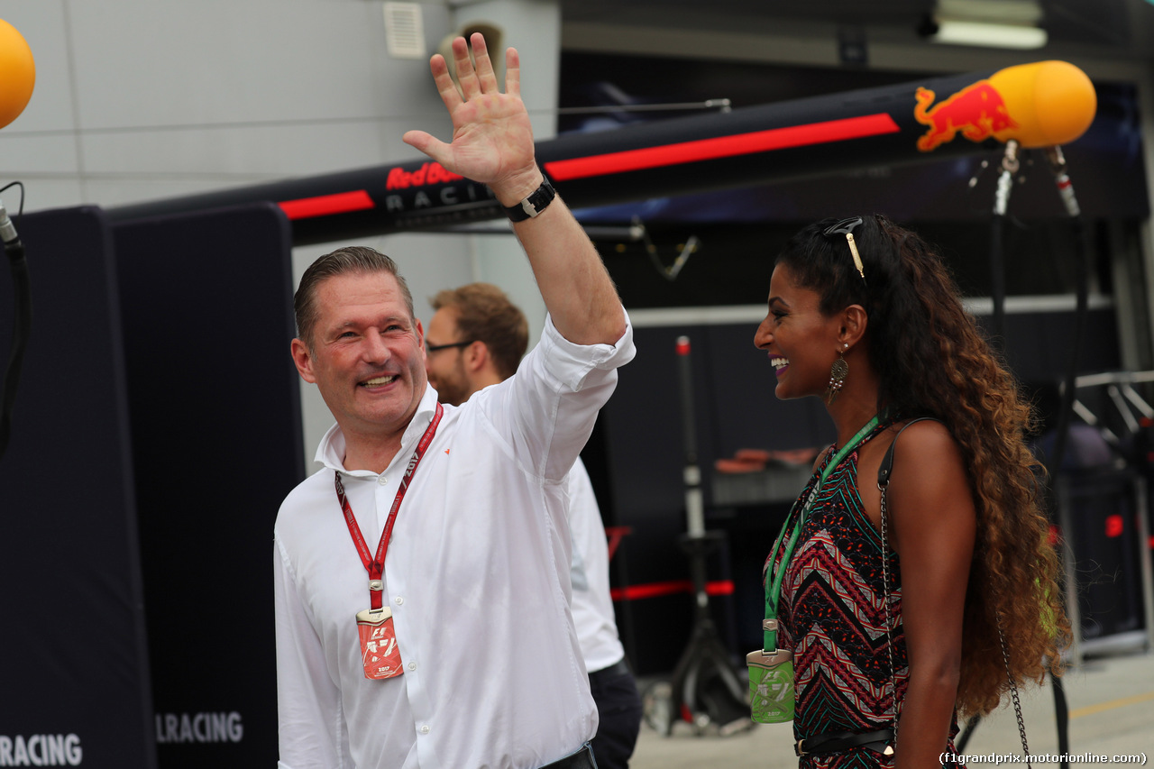 GP MALESIA, 01.10.2017 - Gara, Jos Verstappen (NED) e Amanda Sodré (BRA)