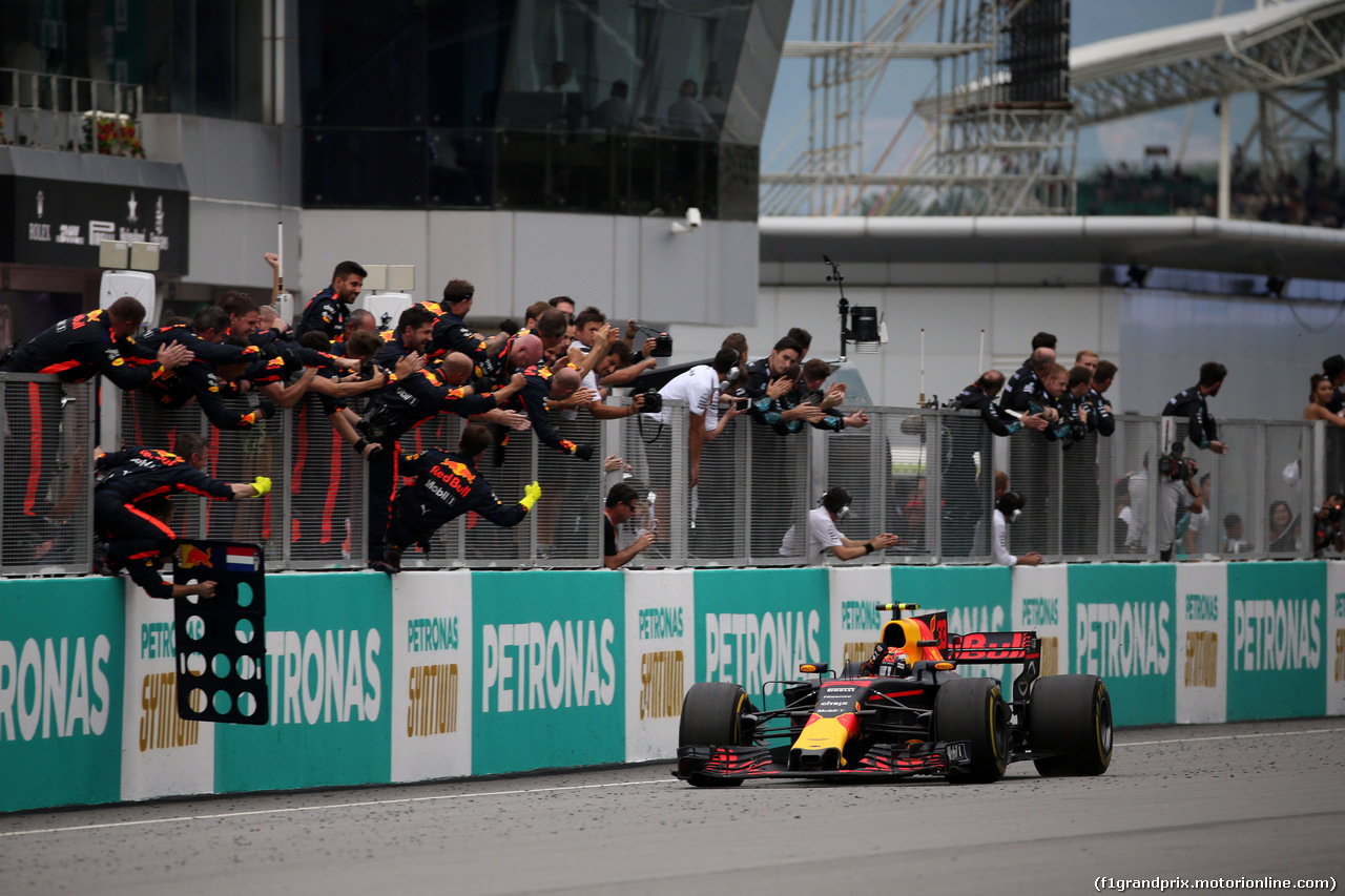 GP MALESIA, 01.10.2017 - Gara, Max Verstappen (NED) Red Bull Racing RB13 vincitore