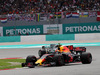 GP MALESIA, 01.10.2017 - Gara, Max Verstappen (NED) Red Bull Racing RB13 davanti a Valtteri Bottas (FIN) Mercedes AMG F1 W08