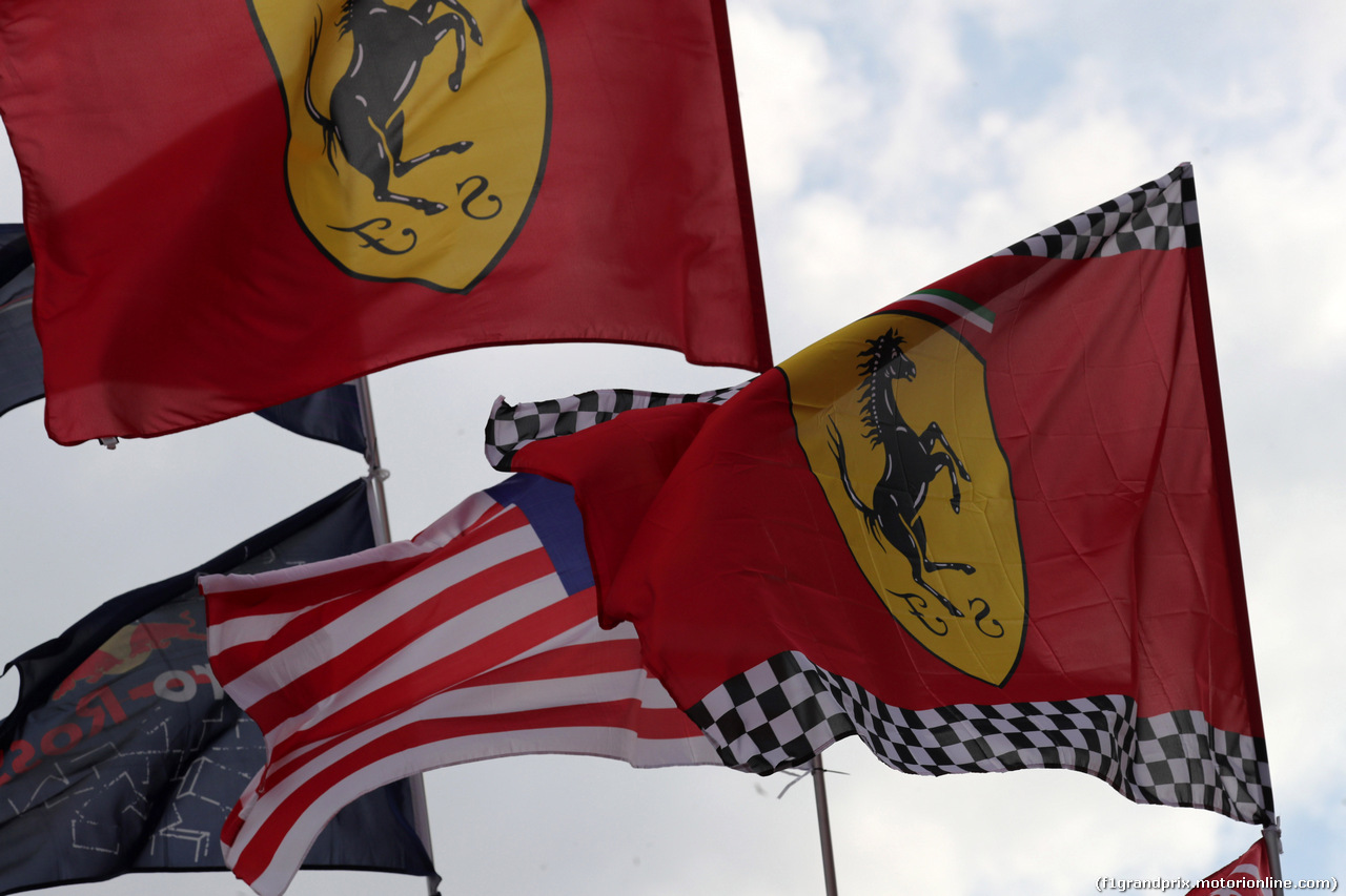 GP MALESIA, 30.09.2017 - Qualifiche, Ferrari flags