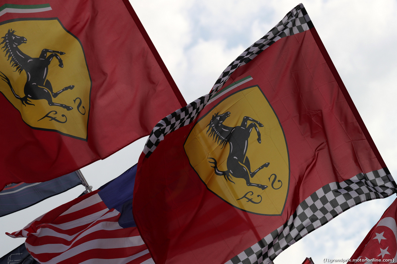 GP MALESIA, 30.09.2017 - Qualifiche, Ferrari flags