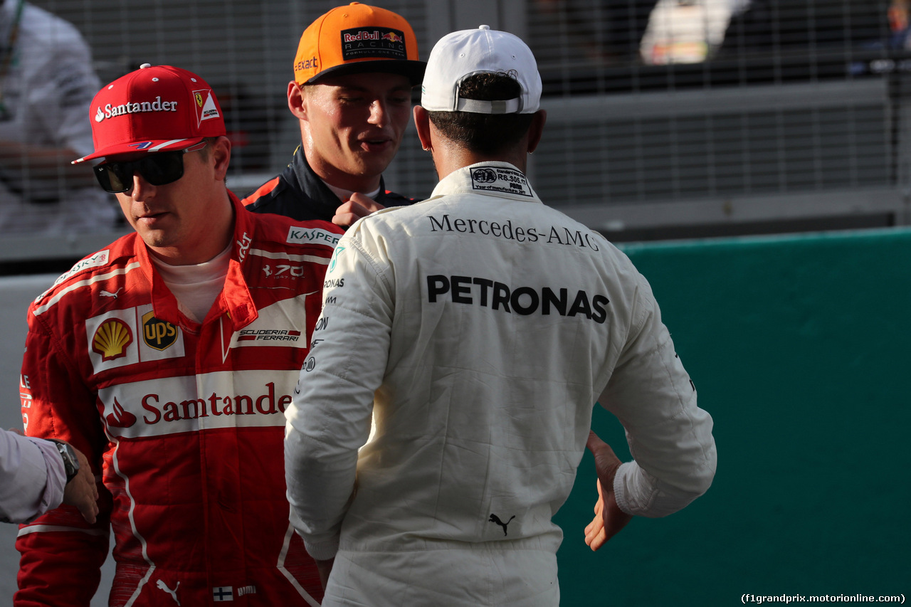 GP MALESIA, 30.09.2017 - Qualifiche, 2nd place Kimi Raikkonen (FIN) Ferrari SF70H, 3rd place Max Verstappen (NED) Red Bull Racing RB13 e Lewis Hamilton (GBR) Mercedes AMG F1 W08 pole position