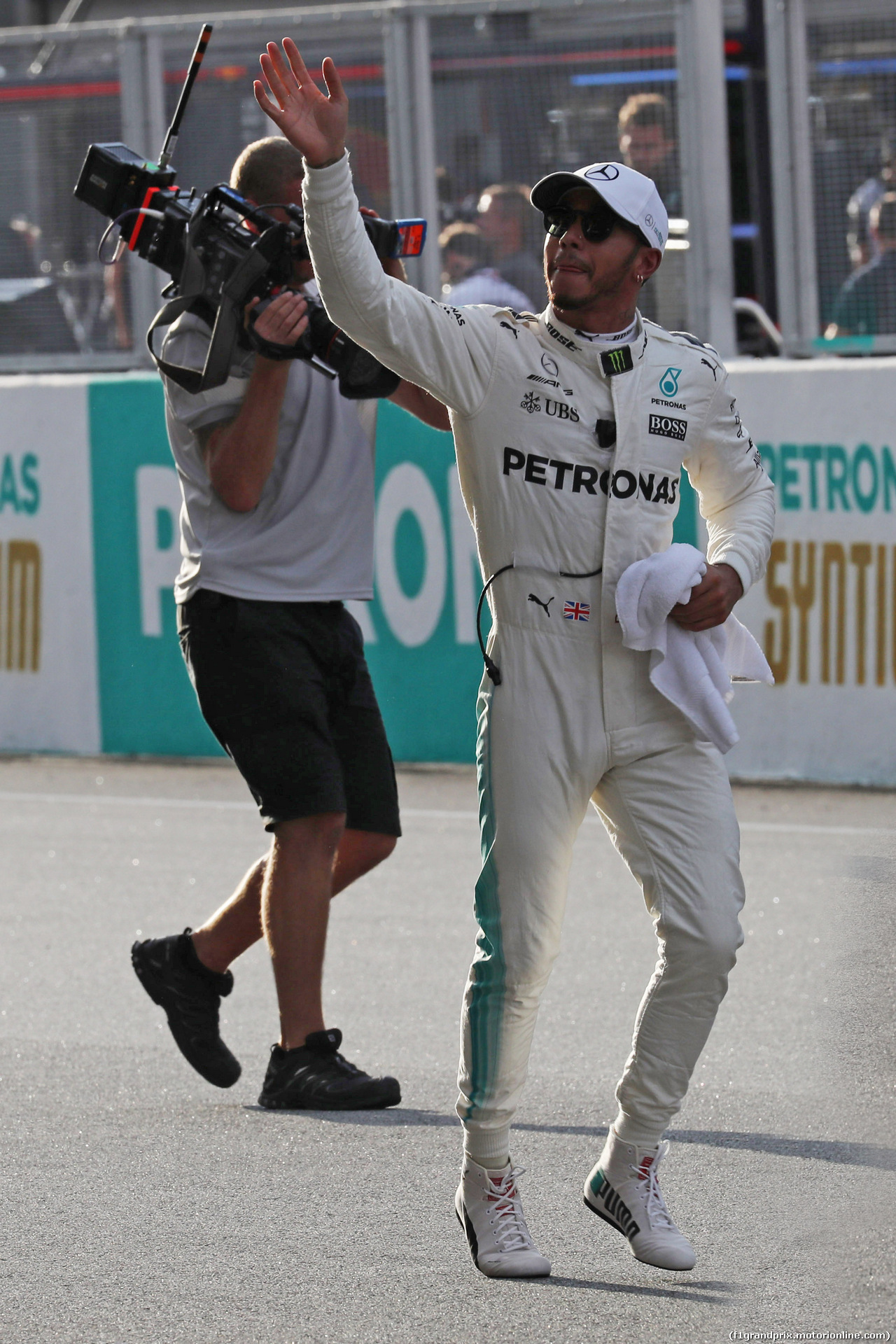 GP MALESIA, 30.09.2017 - Qualifiche, Lewis Hamilton (GBR) Mercedes AMG F1 W08 pole position