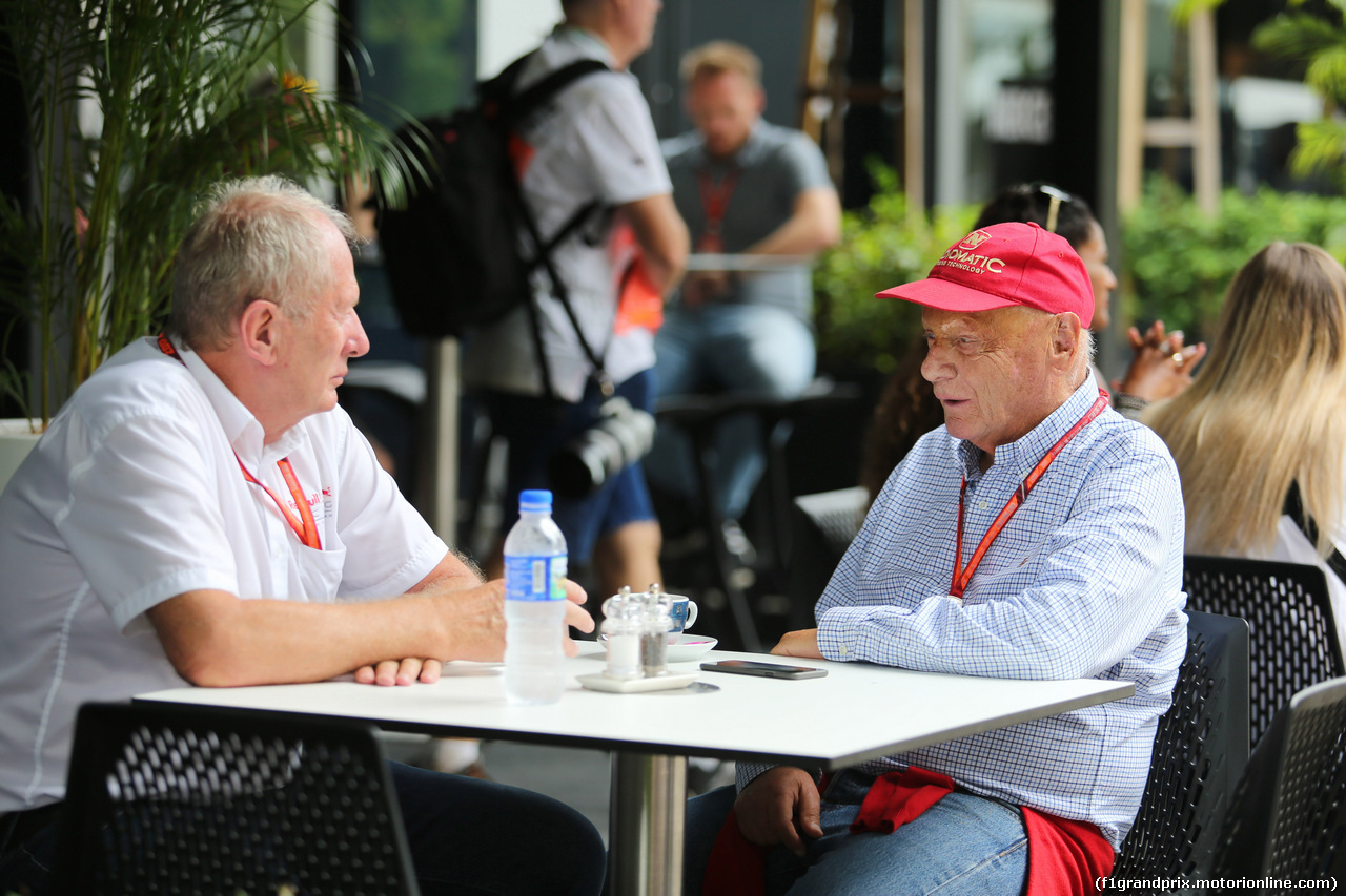 GP MALESIA, 29.09.2017 - Prove Libere 1, Helmut Marko (AUT), Red Bull Racing, Red Bull Advisor e Nikki Lauda (AU), Mercedes