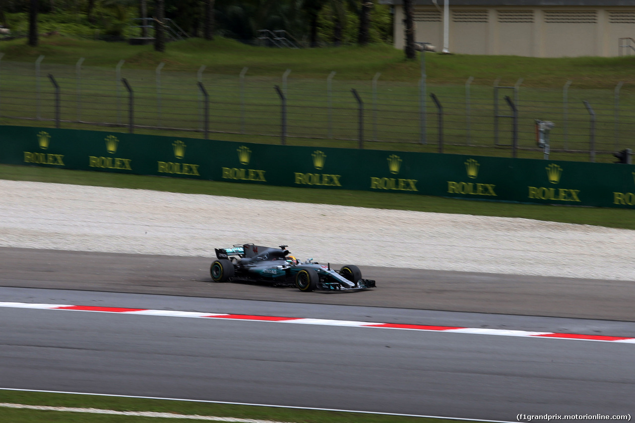 GP MALESIA, 29.09.2017 - Prove Libere 2, Lewis Hamilton (GBR) Mercedes AMG F1 W08 off track