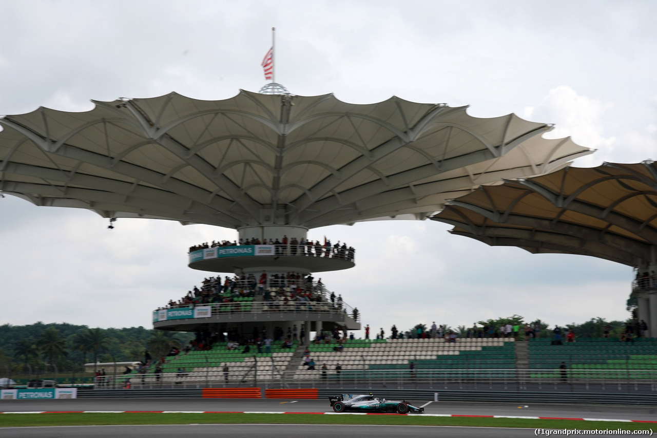 GP MALESIA, 29.09.2017 - Prove Libere 2, Valtteri Bottas (FIN) Mercedes AMG F1 W08