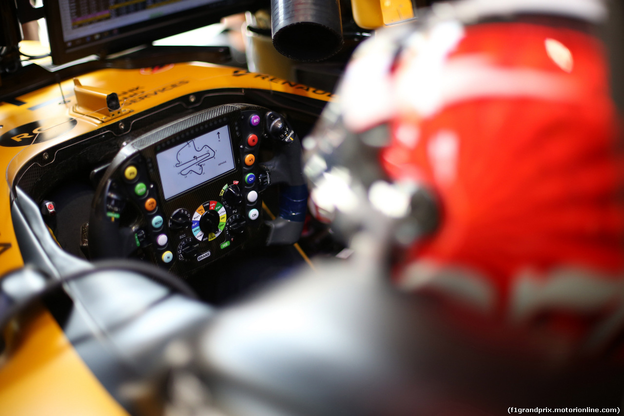 GP MALESIA, 29.09.2017 - Prove Libere 2, Nico Hulkenberg (GER) Renault Sport F1 Team RS17 steering wheel