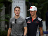 GP MALESIA, 29.09.2017 - Stoffel Vandoorne (BEL) McLaren MCL32 e  Pierre Gasly (FRA) Scuderia Toro Rosso STR12