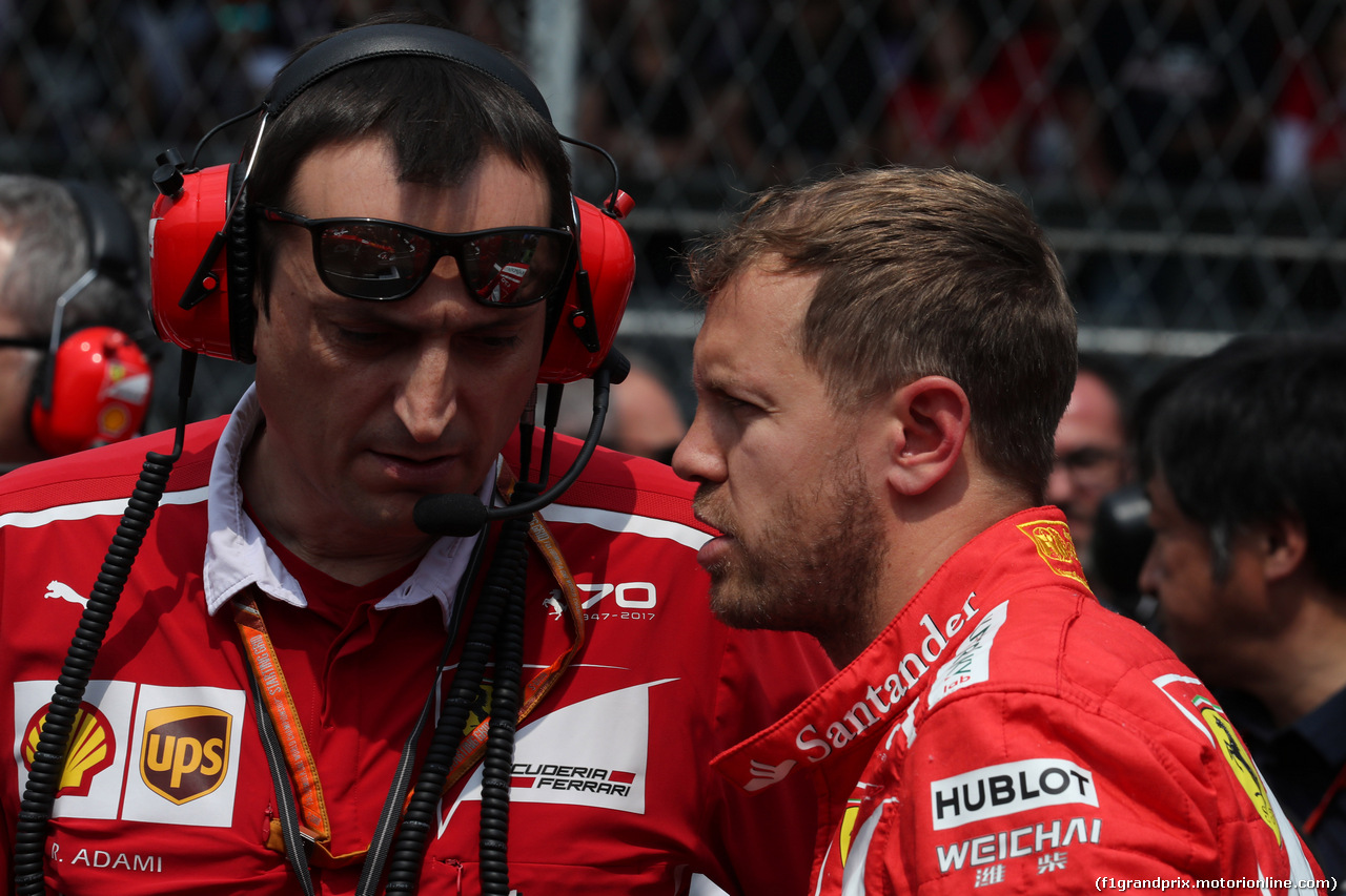 GP MESSICO, 29.10.2017 - Gara, Riccardo Adami (ITA) Ferrari Gara Engineer e Sebastian Vettel (GER) Ferrari SF70H