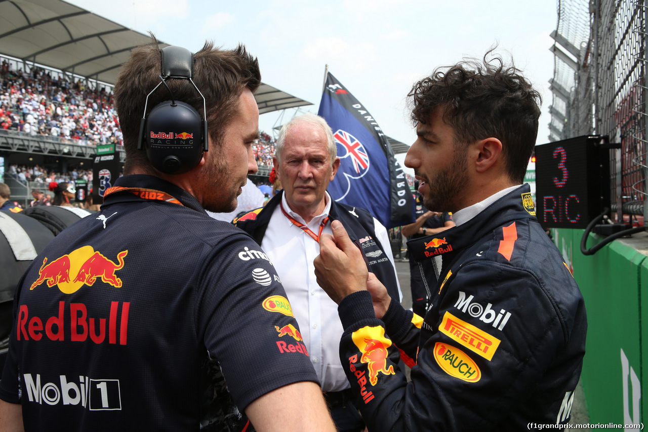 GP MESSICO, 29.10.2017 - Gara, Helmut Marko (AUT), Red Bull Racing, Red Bull Advisor e Daniel Ricciardo (AUS) Red Bull Racing RB13