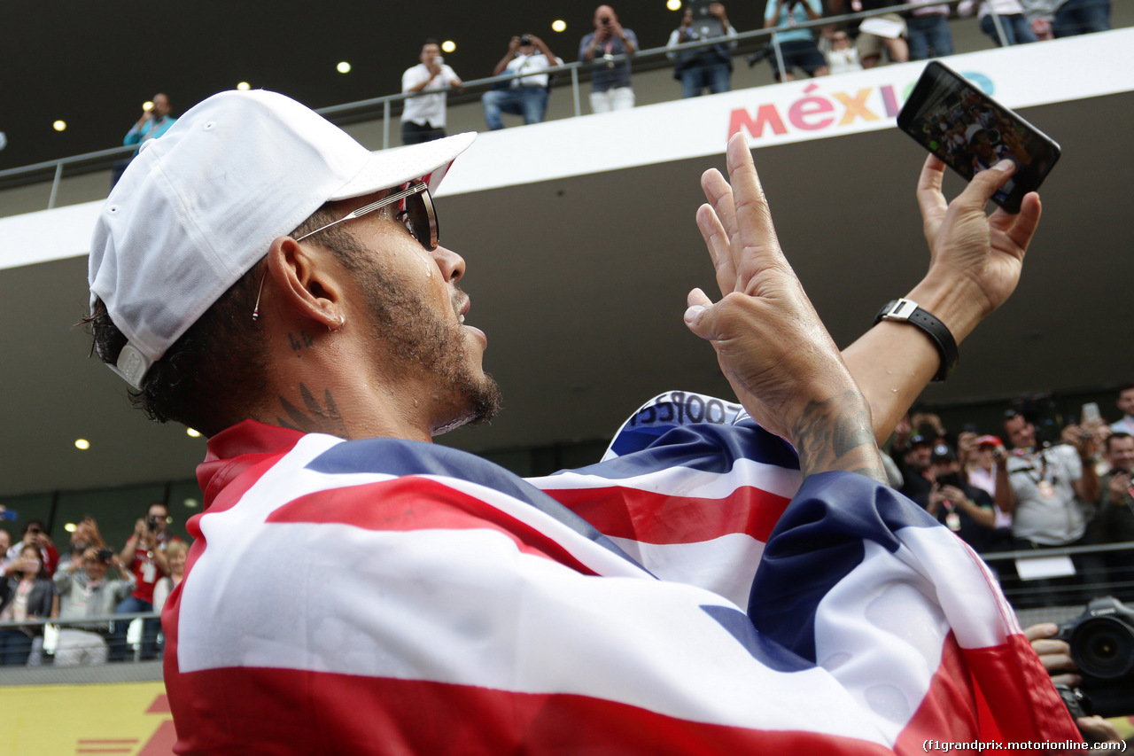 GP MESSICO, 29.10.2017 - Festeggiamenti, Lewis Hamilton (GBR) Mercedes AMG F1 W08 World Champion 2017