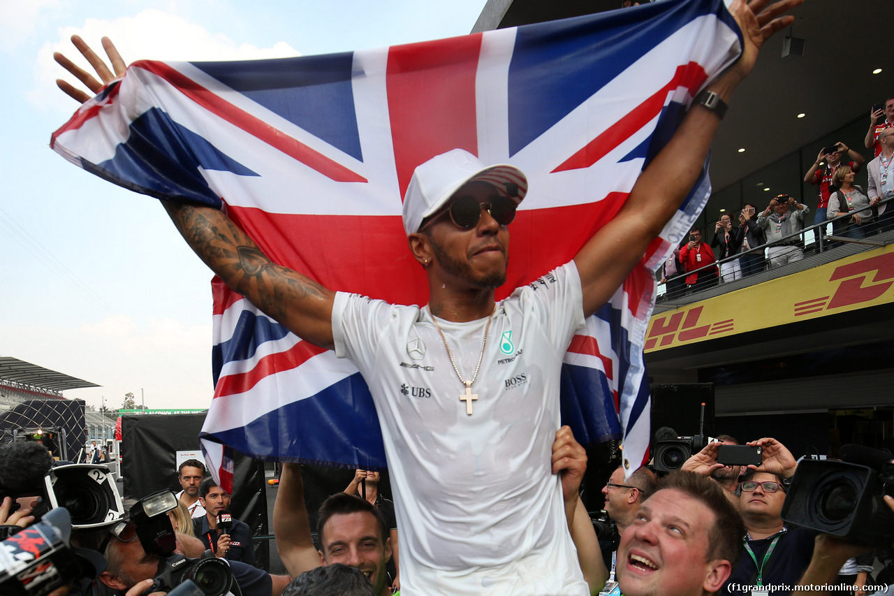 GP MESSICO, 29.10.2017 - Festeggiamenti, Lewis Hamilton (GBR) Mercedes AMG F1 W08 World Champion 2017