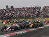 GP MESSICO, 29.10.2017 - Gara, Esteban Ocon (FRA) Sahara Force India F1 VJM10 e Carlos Sainz Jr (ESP) Renault Sport F1 Team RS17