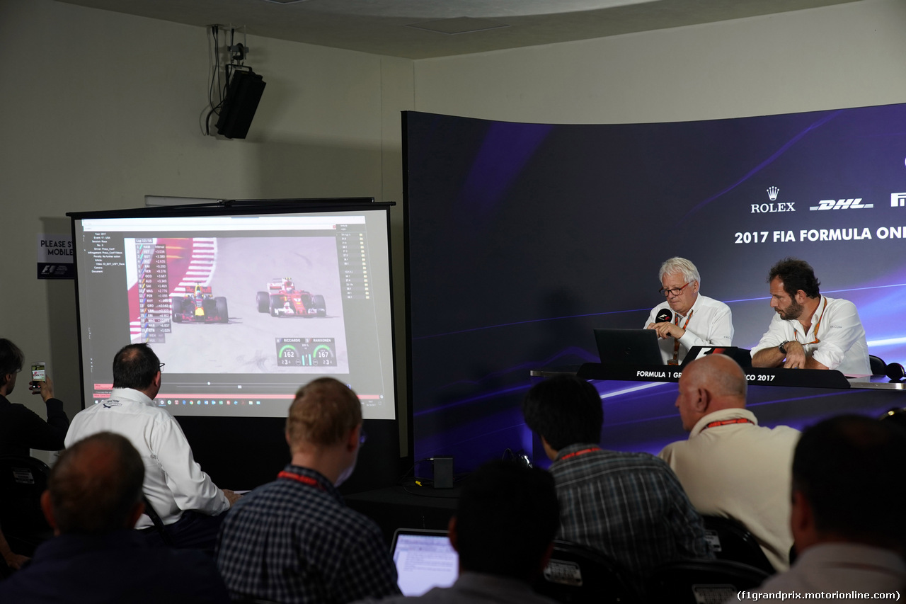 GP MESSICO, 26.10.2017 - Charlie Whiting (GBR) FIA Delegate e Matteo Bonciani (ITA) FIA Media Delegate in an FIA Press Conference regarding track limits.