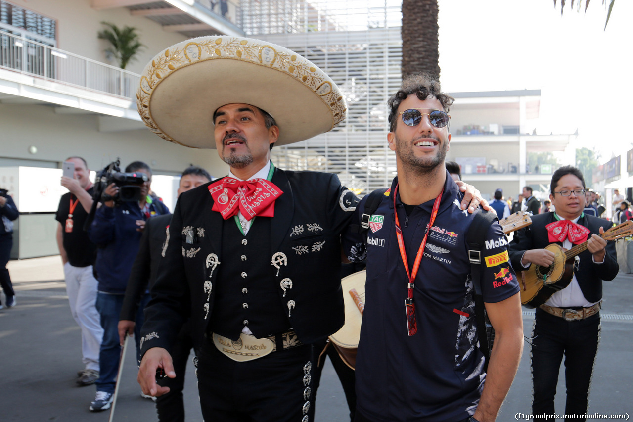 GP MESSICO, 26.10.2017 - Daniel Ricciardo (AUS) Red Bull Racing RB13